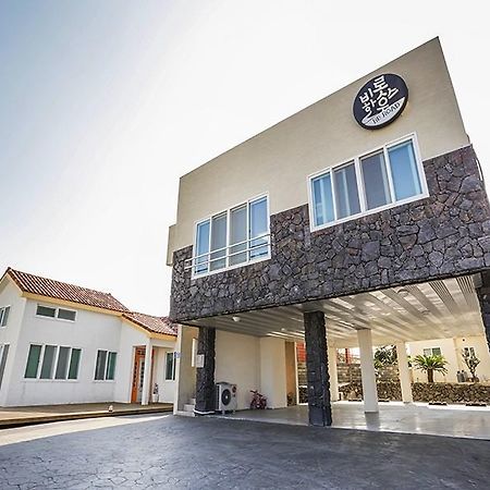 Be Road House Hotel Jeju Exterior photo
