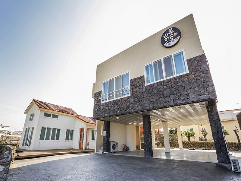 Be Road House Hotel Jeju Exterior photo